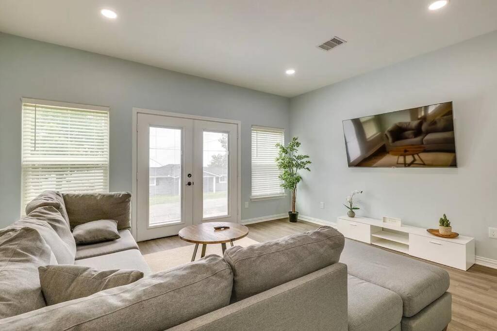 Vacation Home Lake Livingston! Onalaska Esterno foto
