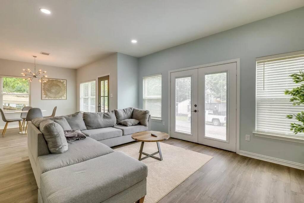 Vacation Home Lake Livingston! Onalaska Esterno foto